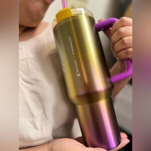 Sunset Gradient Starbucks x Stanley Quencher (40 oz)